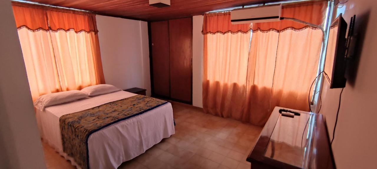 Hotel Amazonas Real Летісія Екстер'єр фото